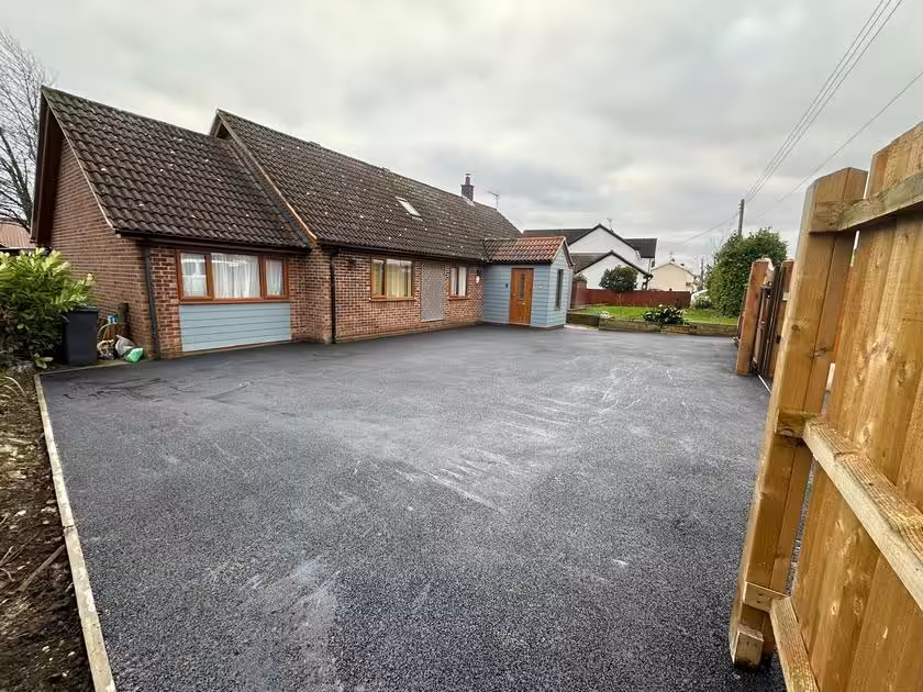 bungalow tarmac driveway stowmarket 4