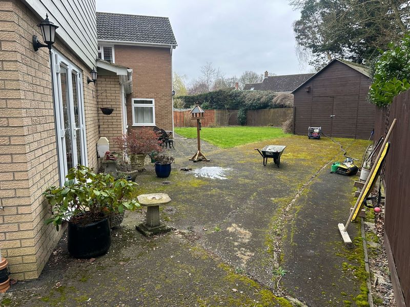large garden patio great barton bury st edmunds 4